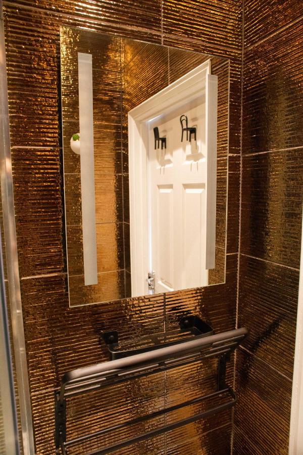Opulent 1 Bedroom Cosy Suite Бирмингем Экстерьер фото